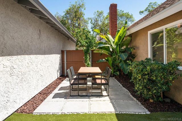 10690 Esmeraldas Drive, San Diego, CA 92124