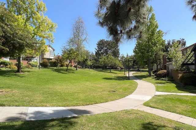 10690 Esmeraldas Drive, San Diego, CA 92124