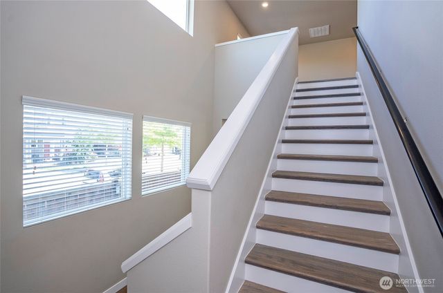 3234 Hanna Drive NE, Lacey, WA 98516
