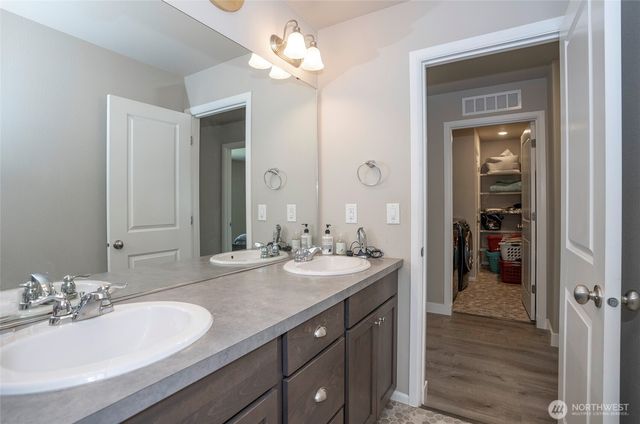 3234 Hanna Drive NE, Lacey, WA 98516