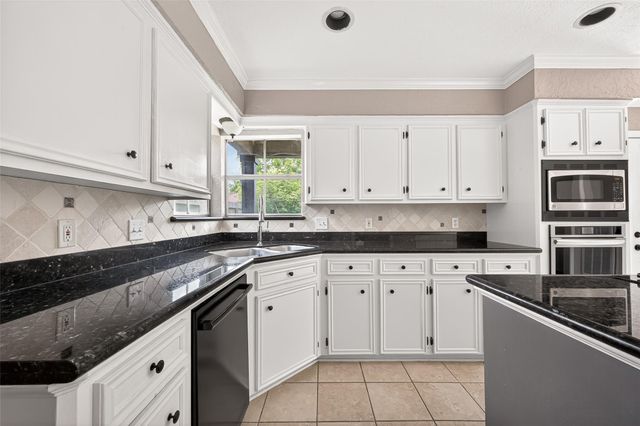 4003 W Valley Drive, Missouri City, TX 77459
