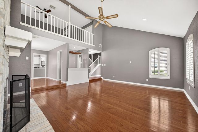 4003 W Valley Drive, Missouri City, TX 77459