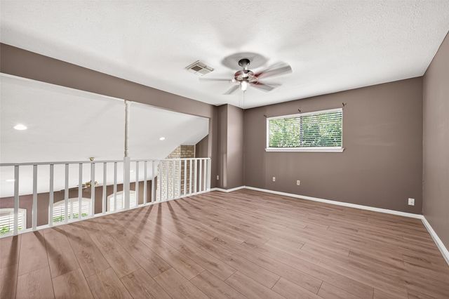 4003 W Valley Drive, Missouri City, TX 77459