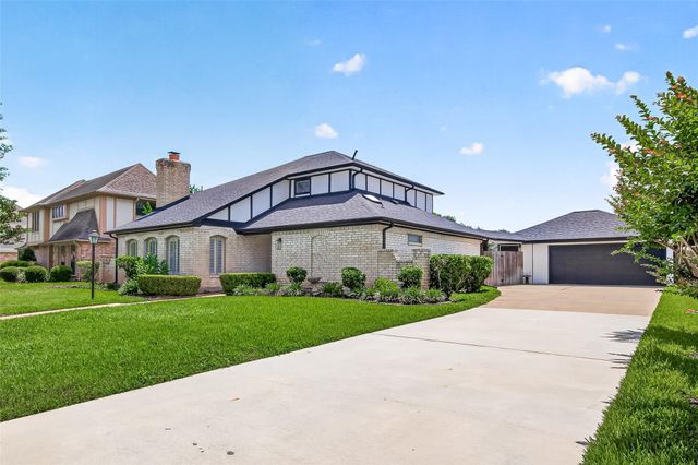 4003 W Valley Drive, Missouri City, TX 77459
