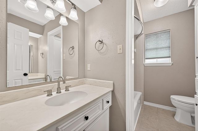 4003 W Valley Drive, Missouri City, TX 77459