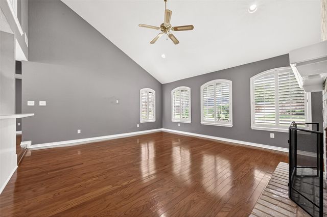 4003 W Valley Drive, Missouri City, TX 77459