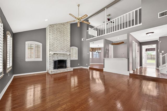 4003 W Valley Drive, Missouri City, TX 77459