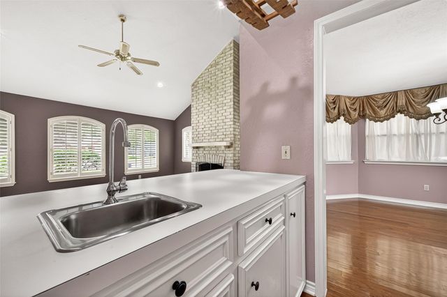4003 W Valley Drive, Missouri City, TX 77459