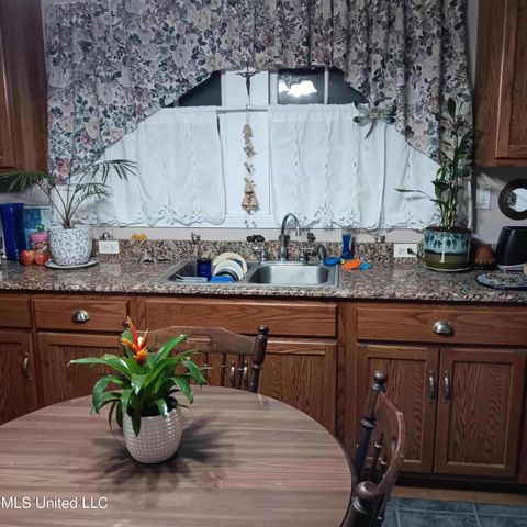 1010 Lincoln Drive, Bay Saint Louis, MS 39520
