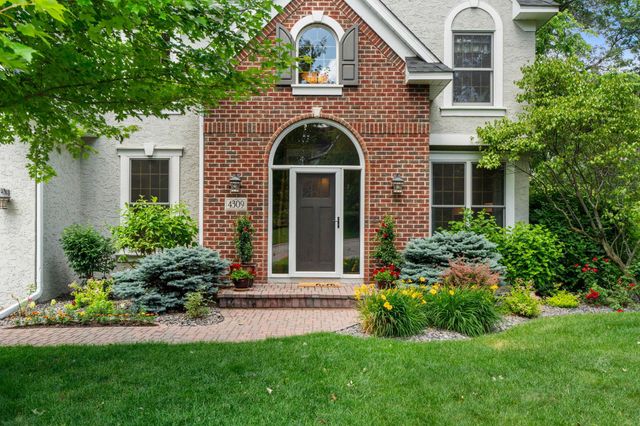 4309 Colleen Court, Arden Hills, MN 55112