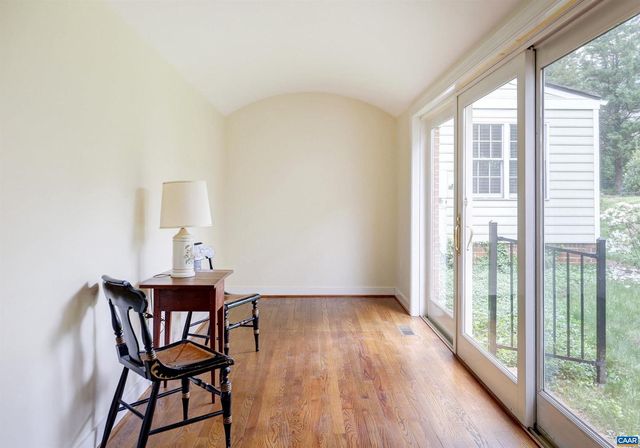 14 EDNAM VILLAGE ST, Charlottesville, VA 22903