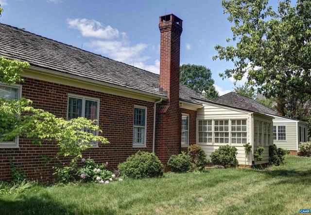 14 EDNAM VILLAGE ST, Charlottesville, VA 22903