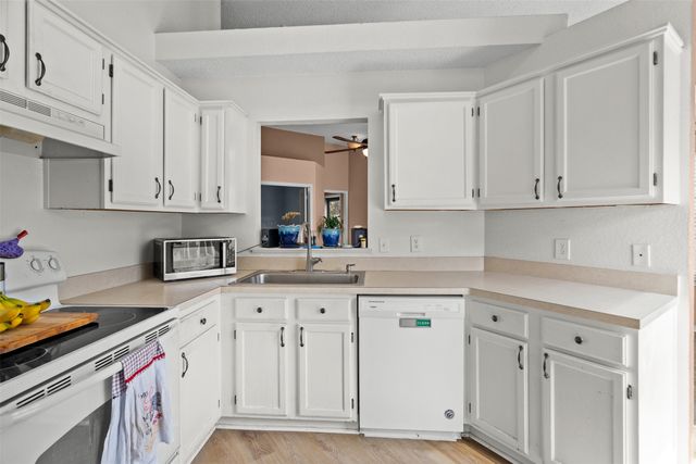 1124 Settlers Way, Lewisville, TX 75067