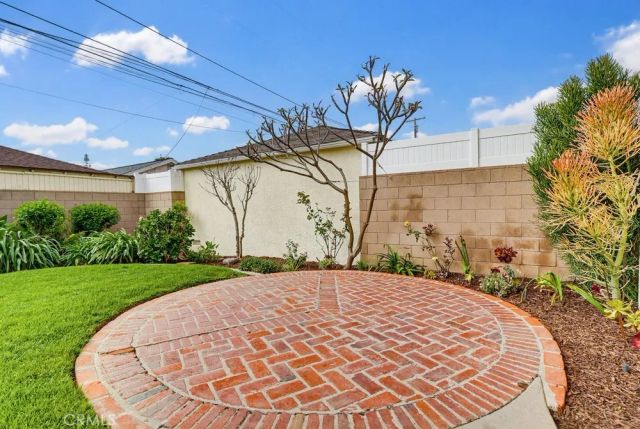 5346 E Flagstone Street, Long Beach, CA 90808