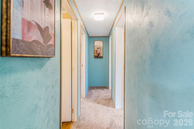 140 Crows nest Road, Hendersonville, NC 28791