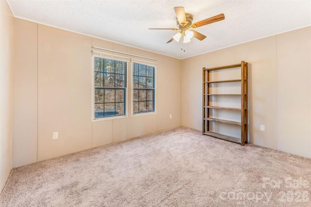 140 Crows nest Road, Hendersonville, NC 28791