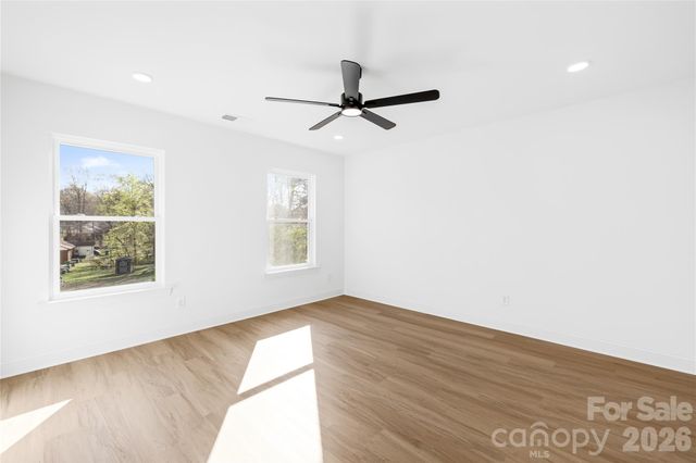 6900 Barrington Drive, Charlotte, NC 28215