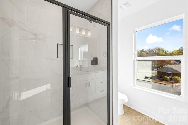 6900 Barrington Drive, Charlotte, NC 28215