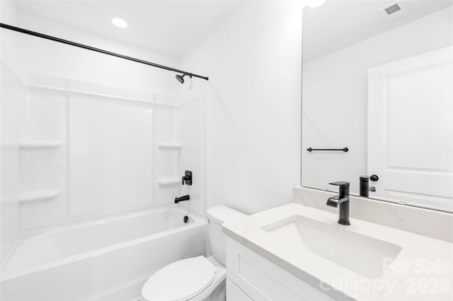 6900 Barrington Drive, Charlotte, NC 28215