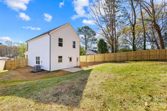 6900 Barrington Drive, Charlotte, NC 28215