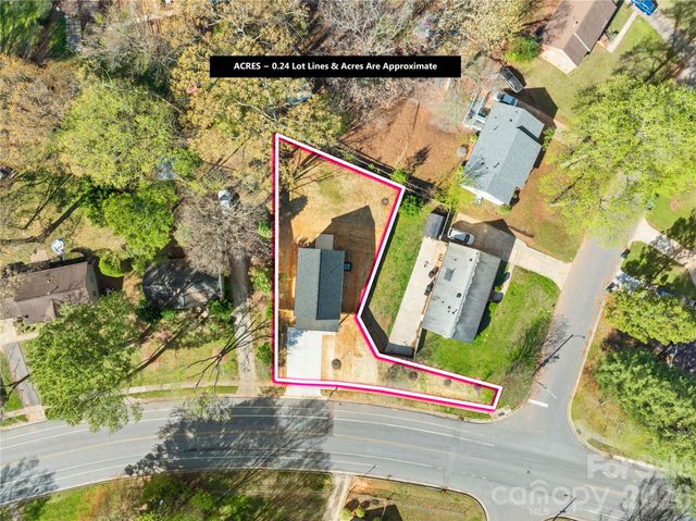 6900 Barrington Drive, Charlotte, NC 28215