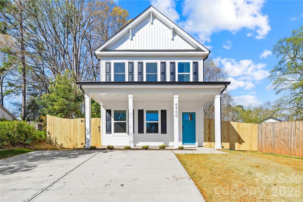 6900 Barrington Drive, Charlotte, NC 28215