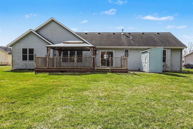 27580 Manchester Circle, Paw Paw, MI 49079