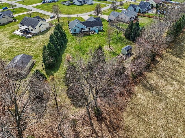 27580 Manchester Circle, Paw Paw, MI 49079