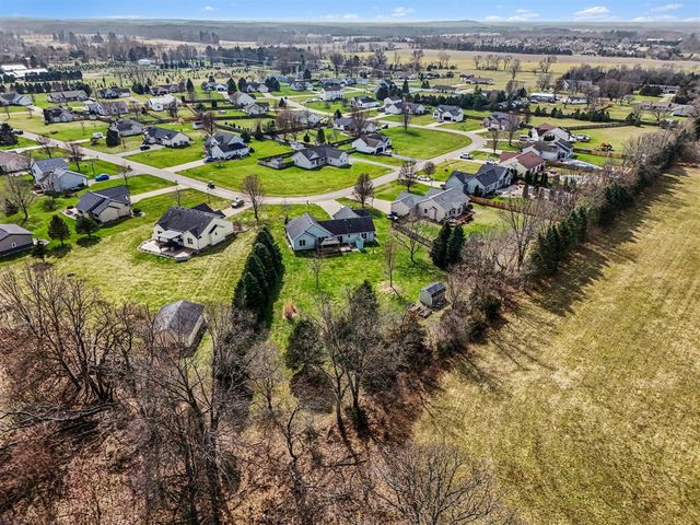 27580 Manchester Circle, Paw Paw, MI 49079