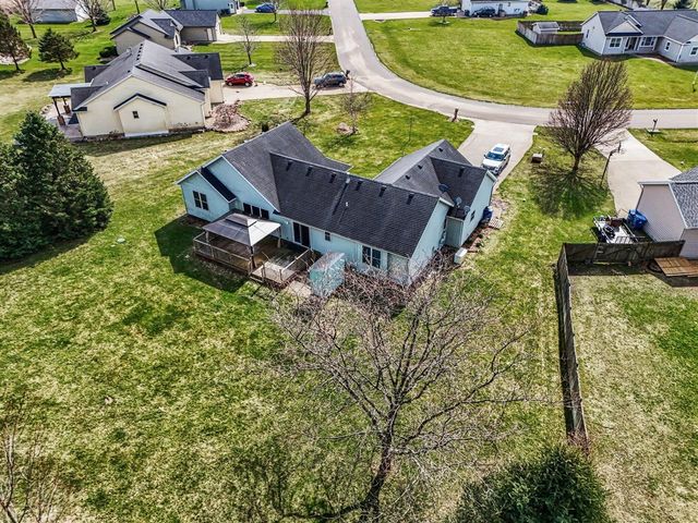 27580 Manchester Circle, Paw Paw, MI 49079