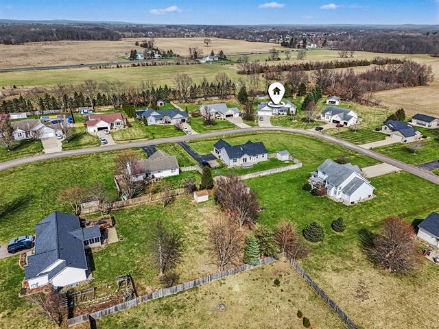 27580 Manchester Circle, Paw Paw, MI 49079