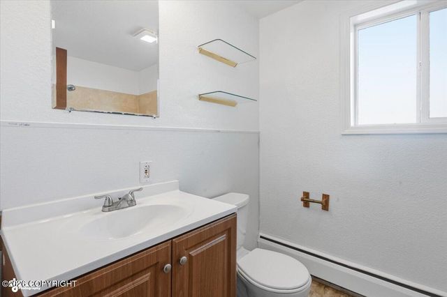 1701 W 36th Avenue, Anchorage, AK 99517