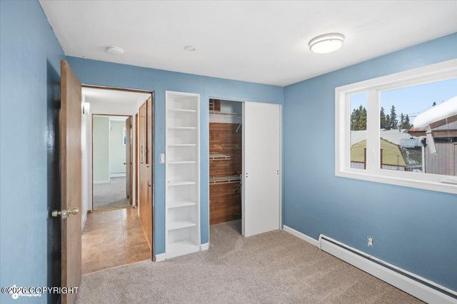 1701 W 36th Avenue, Anchorage, AK 99517