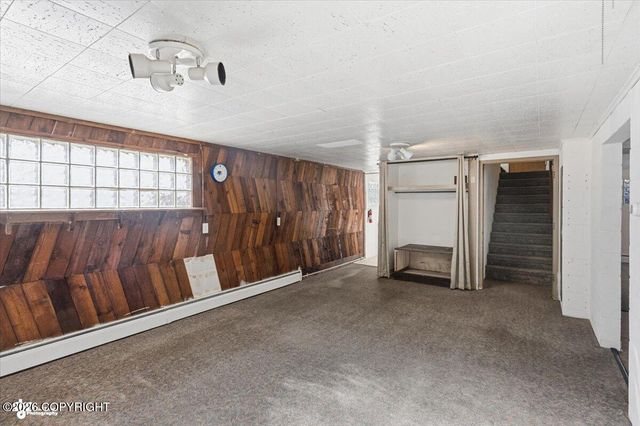 1701 W 36th Avenue, Anchorage, AK 99517