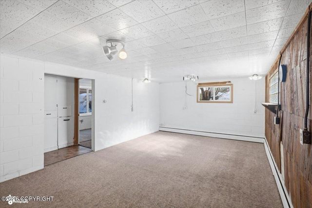 1701 W 36th Avenue, Anchorage, AK 99517