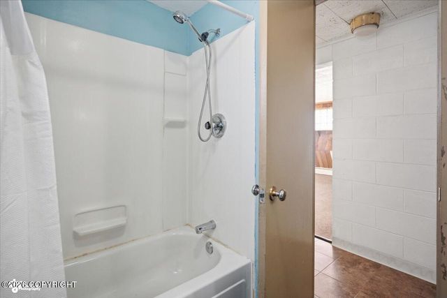 1701 W 36th Avenue, Anchorage, AK 99517