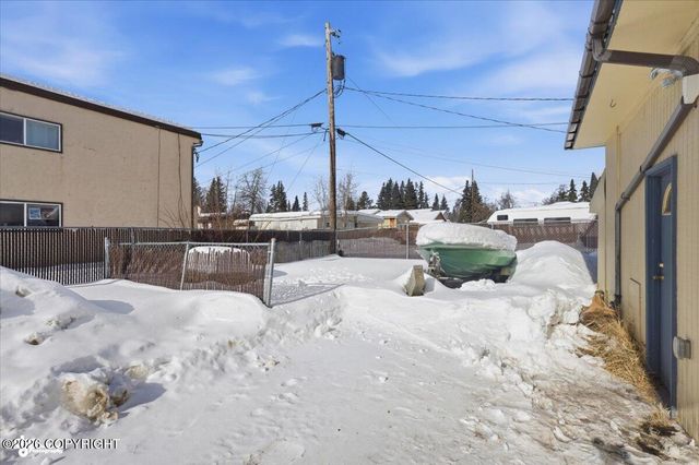 1701 W 36th Avenue, Anchorage, AK 99517