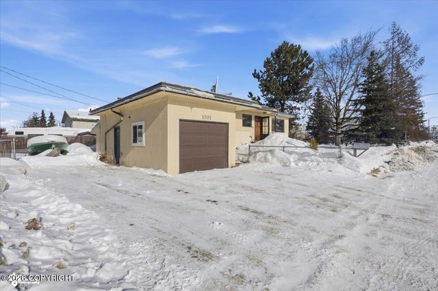 1701 W 36th Avenue, Anchorage, AK 99517