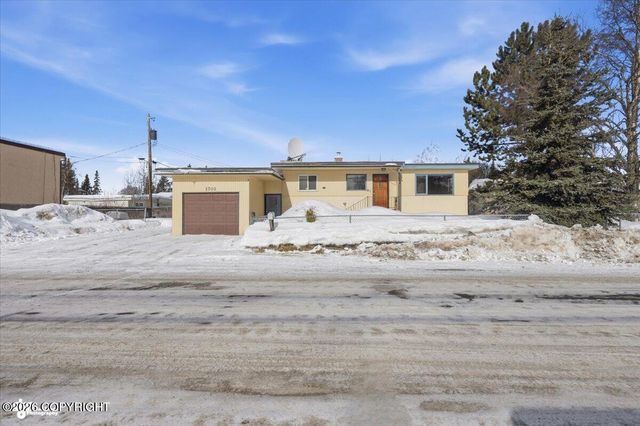 1701 W 36th Avenue, Anchorage, AK 99517