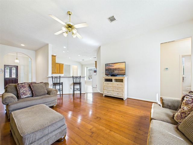 1119 Sussex Trail, Pearland, TX 77584