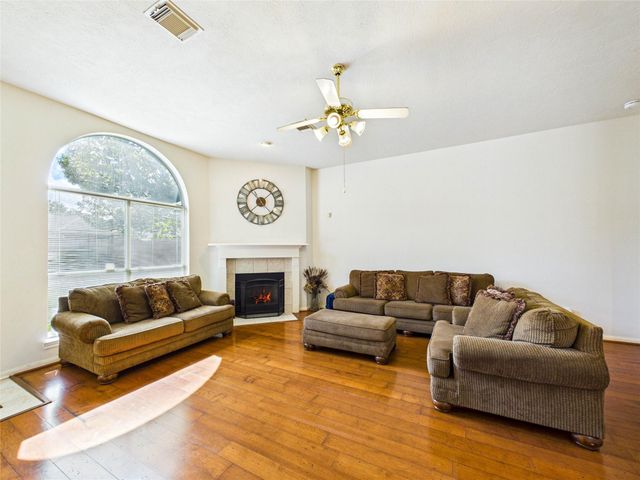 1119 Sussex Trail, Pearland, TX 77584