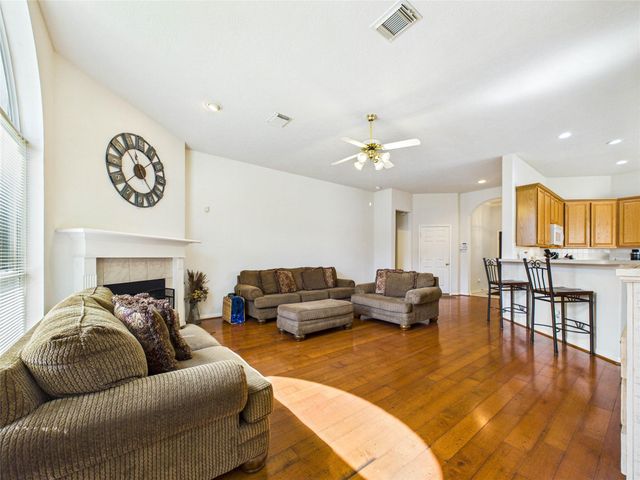 1119 Sussex Trail, Pearland, TX 77584
