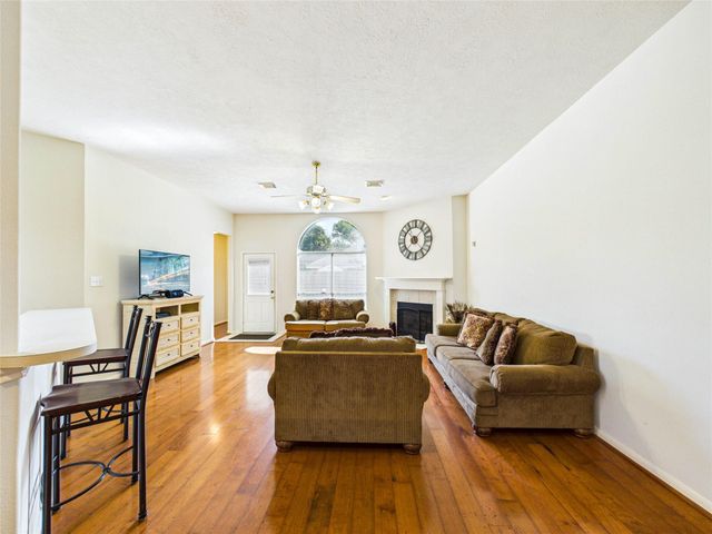 1119 Sussex Trail, Pearland, TX 77584