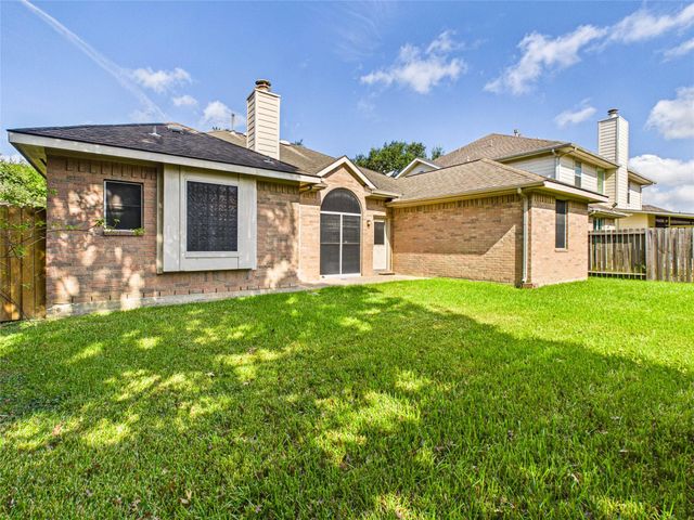 1119 Sussex Trail, Pearland, TX 77584
