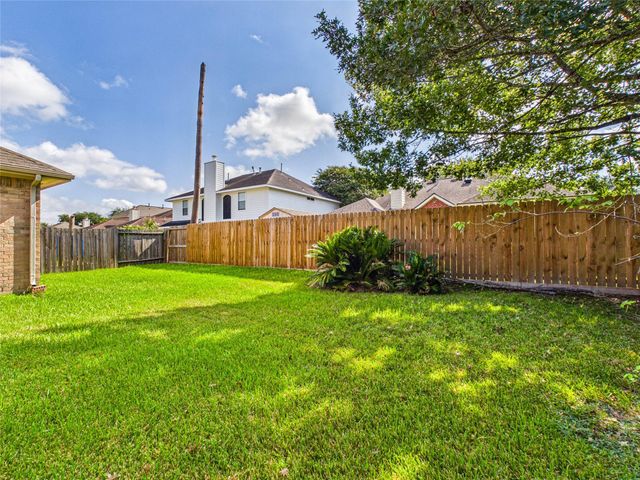 1119 Sussex Trail, Pearland, TX 77584