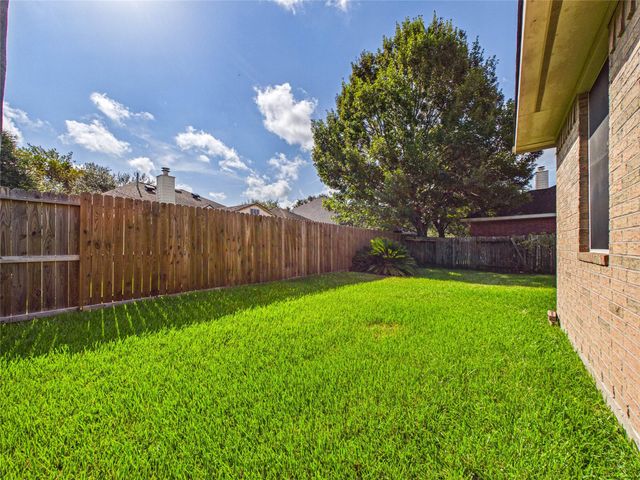 1119 Sussex Trail, Pearland, TX 77584