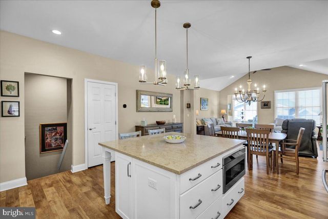 459 VALOR DR, Lititz, PA 17543