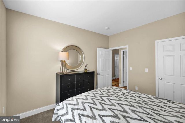 459 VALOR DR, Lititz, PA 17543