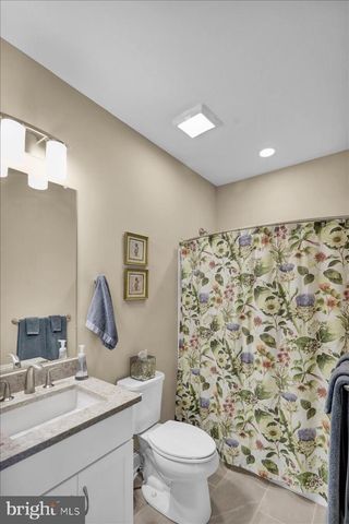 459 VALOR DR, Lititz, PA 17543