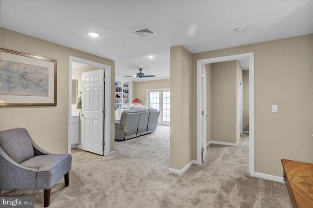 459 VALOR DR, Lititz, PA 17543